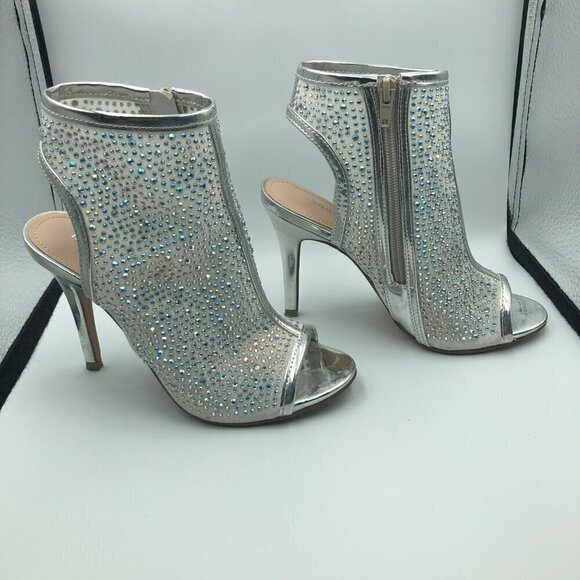 Madden Girl Divaa Silver Rhinestone Women's Open Toe Booties Size 6 - Picture 1 of 5